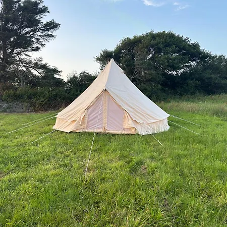 Glamping Seaview & Two Yurts *